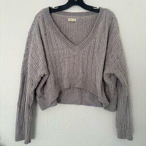 Silence + Noise Urban Outfitters Grey Cropped Sweater Soft V Neck